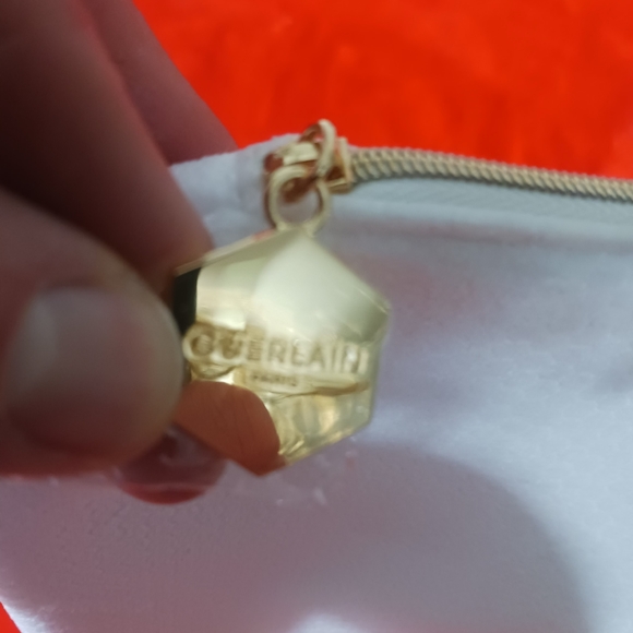 Guerlain Paris makeup pouch - Picture 5 of 6